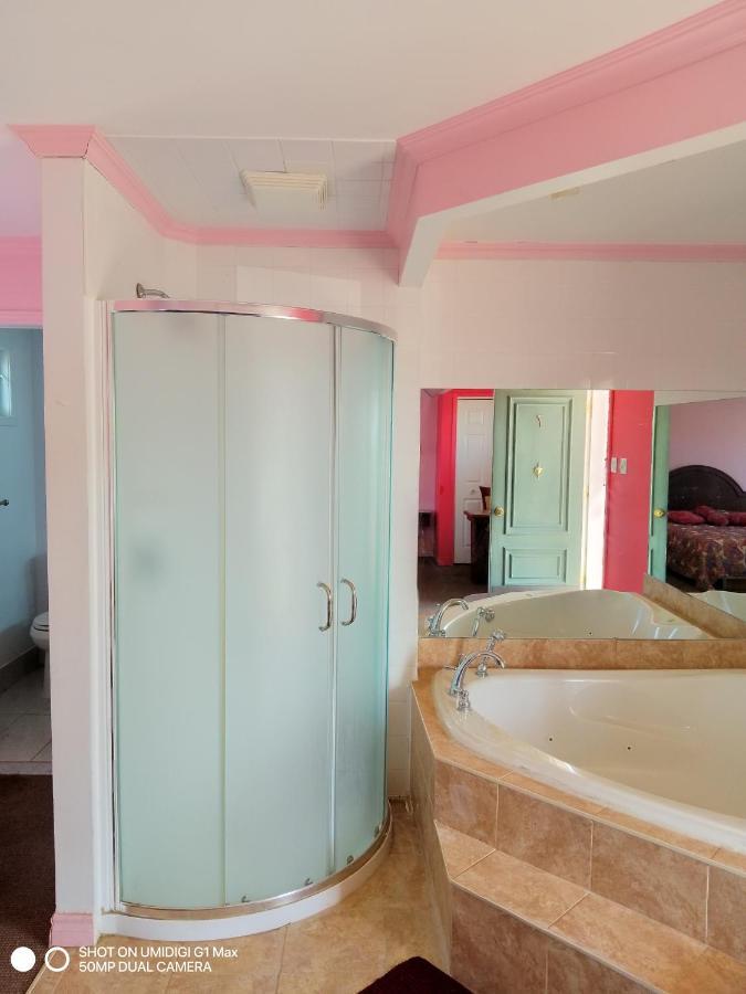 Motel Sainte Catherine ภายนอก รูปภาพ