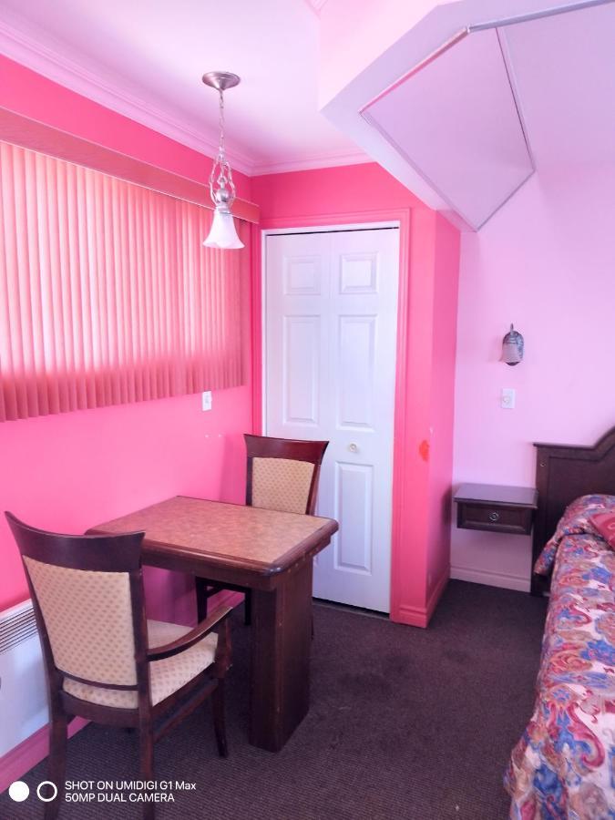Motel Sainte Catherine ภายนอก รูปภาพ