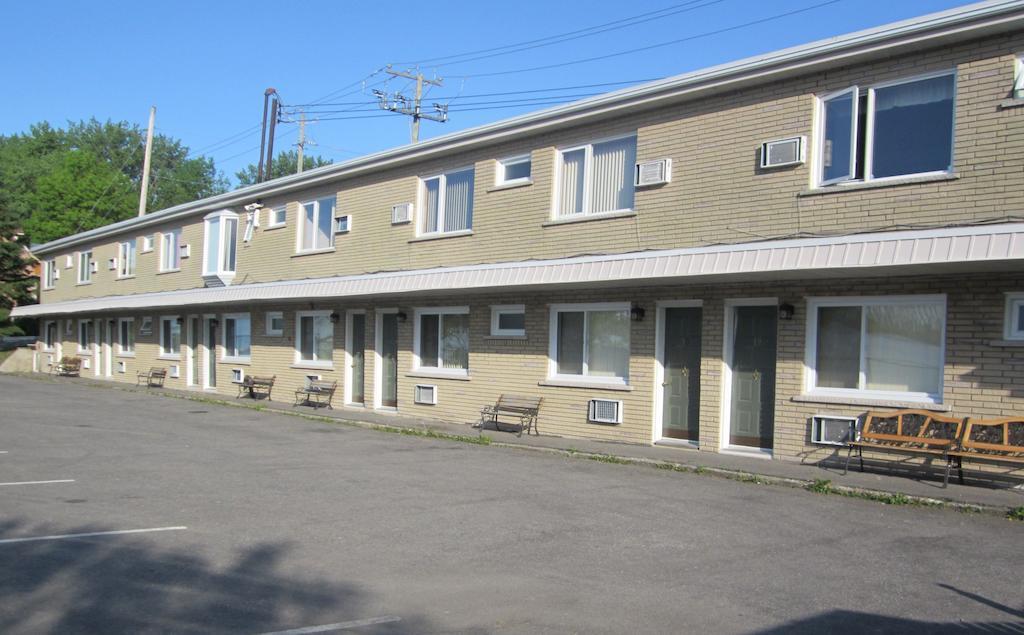 Motel Sainte Catherine ภายนอก รูปภาพ