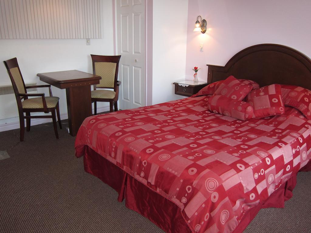 Motel Sainte Catherine ห้อง รูปภาพ